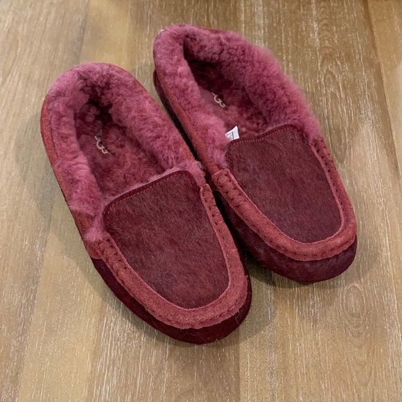 maroon ugg slippers